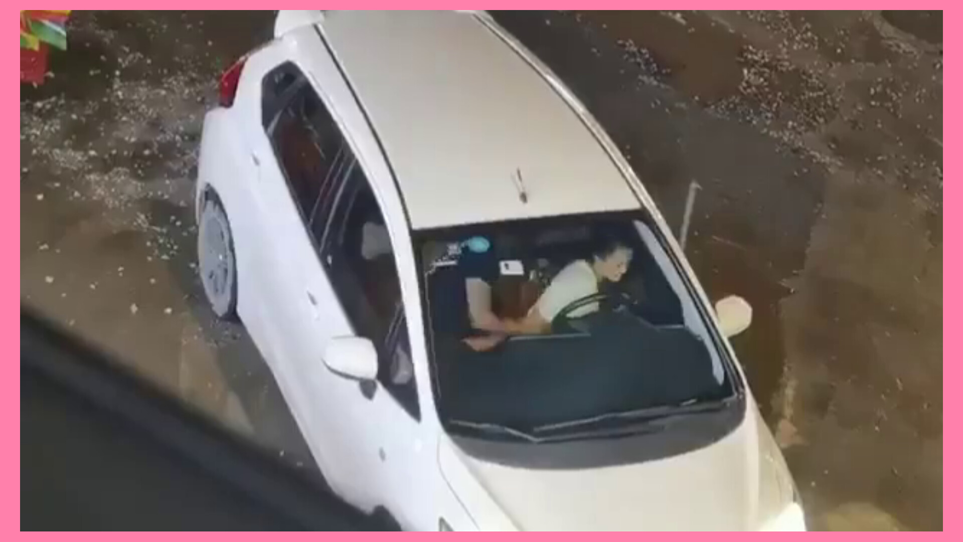 kitang kita sila sa loob ng kotse
